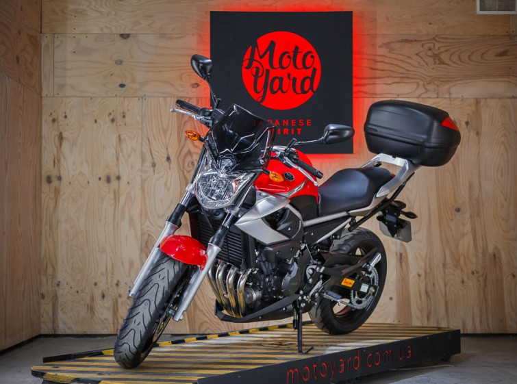 Мотоцикл Yamaha XJ6N Diversion с пробегом 8575 км