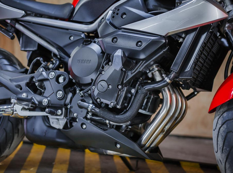 Мотоцикл Yamaha XJ6N Diversion с пробегом 8575 км