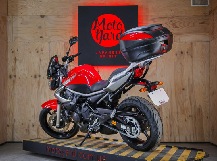 Мотоцикл Yamaha XJ6N Diversion с пробегом 8575 км