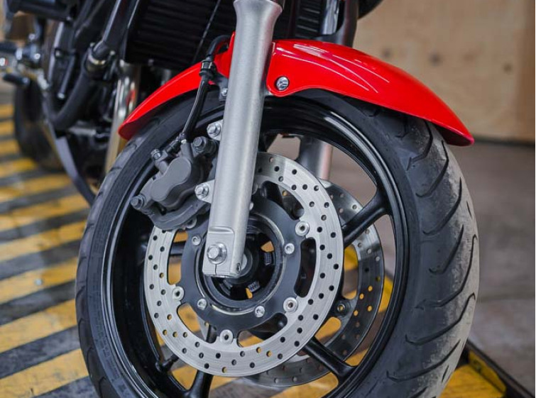 Мотоцикл Yamaha XJ6N Diversion с пробегом 8575 км