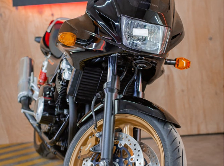 Мотоцикл Honda CB400SF с пробегом 18478 км