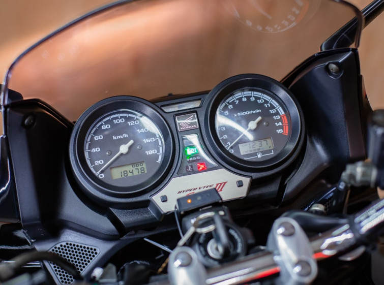 Мотоцикл Honda CB400SF с пробегом 18478 км