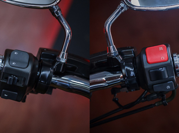 Мотоцикл Yamaha XVS MidNight Star 1900 Stratoliner з пробігом 2255 Міль