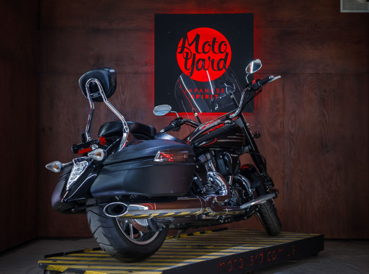 Мотоцикл Yamaha XVS MidNight Star 1900 Stratoliner з пробігом 2255 Міль