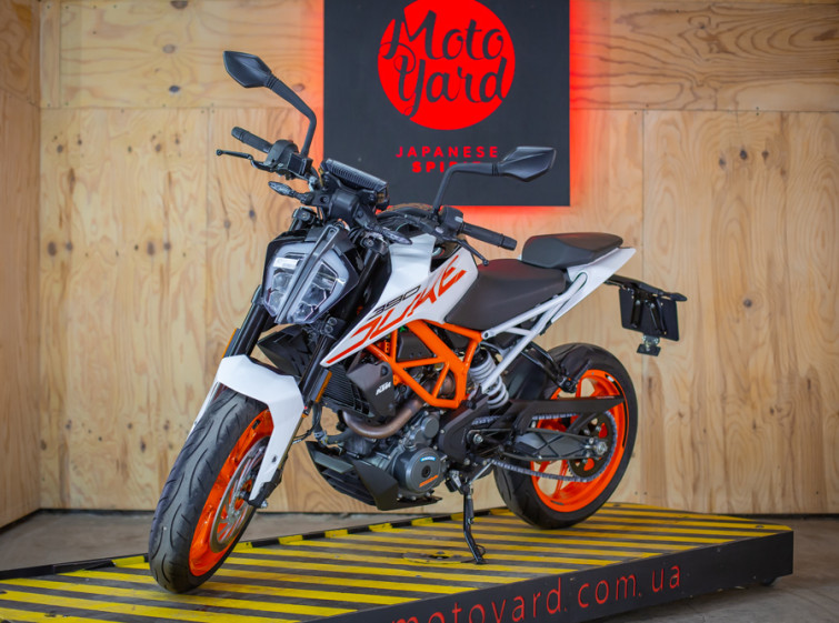 Мотоцикл KTM 390 Duke ABS с пробегом 5442 км