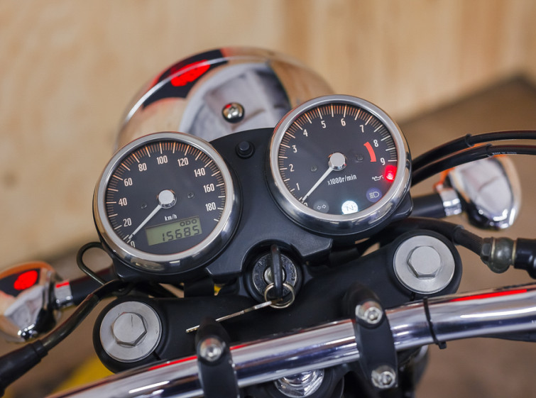 Мотоцикл Kawasaki W650 с пробегом 15685 км