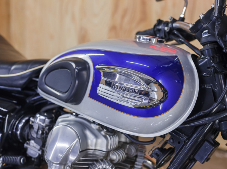 Мотоцикл Kawasaki W650 с пробегом 15685 км