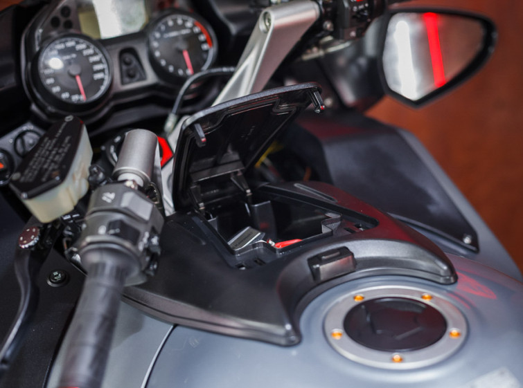 Мотоцикл Kawasaki GTR 1400 ABS з пробігом 15086 км