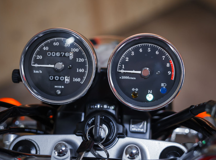 Мотоцикл Honda CB400SS-E с пробегом 676 км