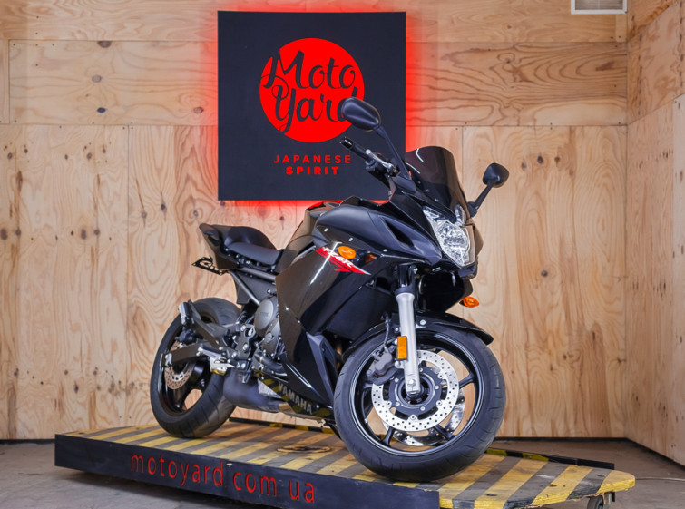 Мотоцикл Yamaha FZ6R з пробігом 8453 км