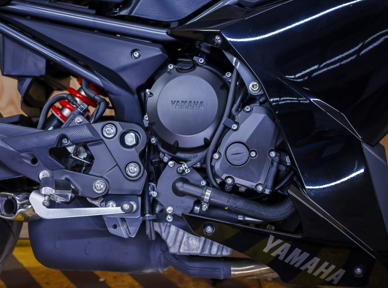 Мотоцикл Yamaha FZ6R з пробігом 8453 км