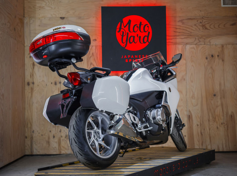 Мотоцикл Honda VFR1200FD ABS с пробегом 11843 км