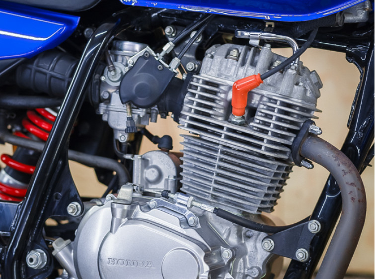 Мотоцикл Honda FTR 223 с пробегом 7603 км