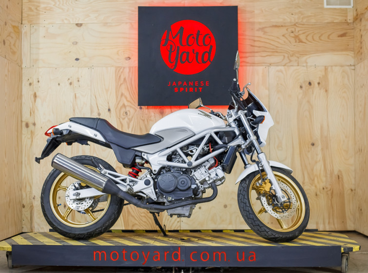 Мотоцикл Honda VTR 250 Style 2 з пробігом 15125 км