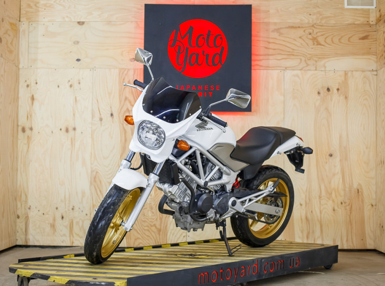 Мотоцикл Honda VTR 250 Style 2 з пробігом 15125 км