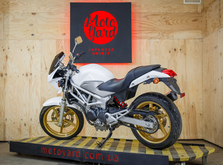 Мотоцикл Honda VTR 250 Style 2 з пробігом 15125 км