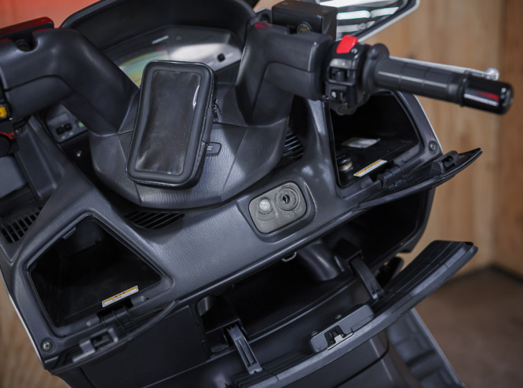 Мотоцикл Suzuki Sky Wave 650 с пробегом 12134 км