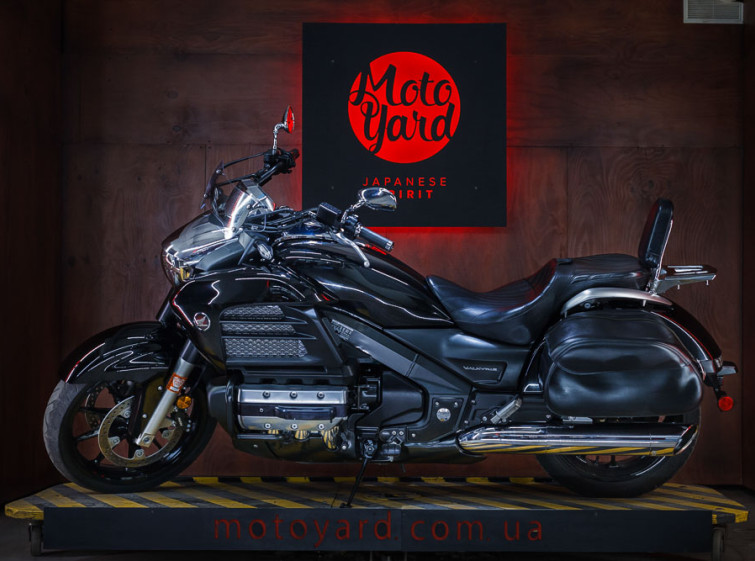 Мотоцикл Honda GL1800 Valkyrie с пробегом 9912 миль