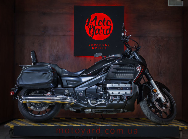 Мотоцикл Honda GL1800 Valkyrie с пробегом 9912 миль