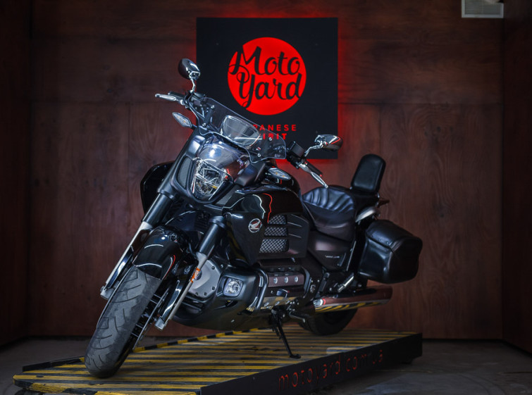 Мотоцикл Honda GL1800 Valkyrie с пробегом 9912 миль