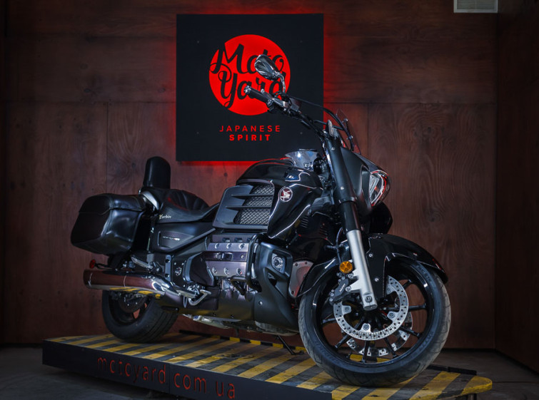 Мотоцикл Honda GL1800 Valkyrie с пробегом 9912 миль