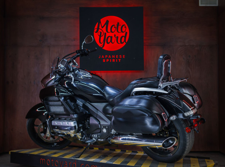 Мотоцикл Honda GL1800 Valkyrie с пробегом 9912 миль