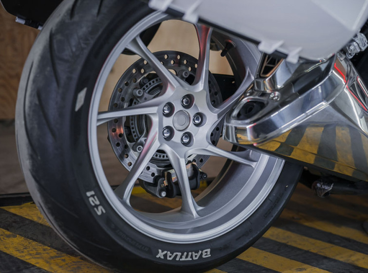 Мотоцикл Honda VFR1200F с пробегом 16646 км