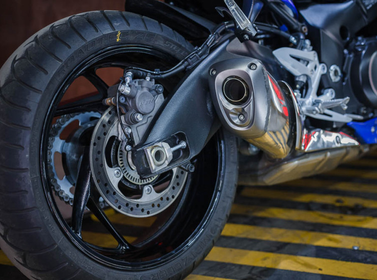 Мотоцикл Suzuki GSX-S1000 Traction с пробегом 1632 км