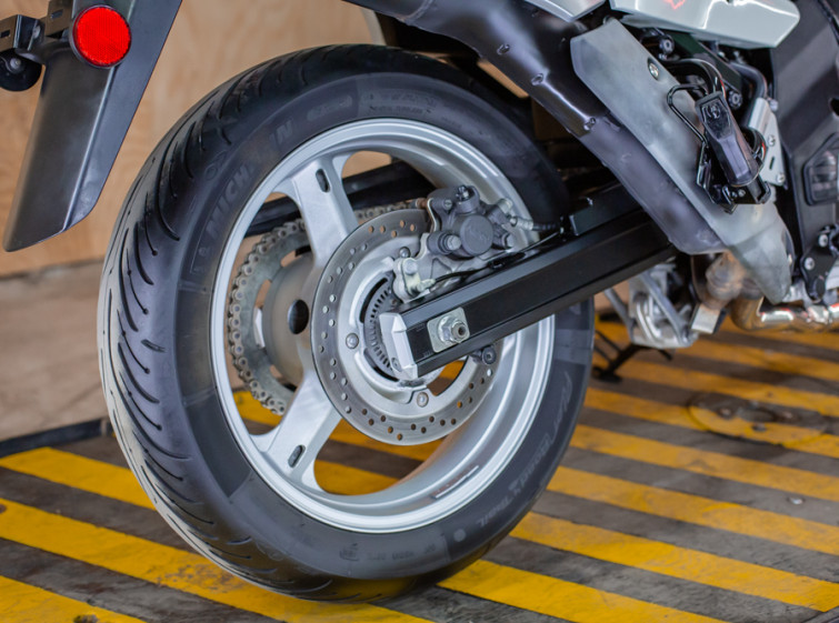 Мотоцикл Suzuki V-Strom 650A с пробегом 16859 км