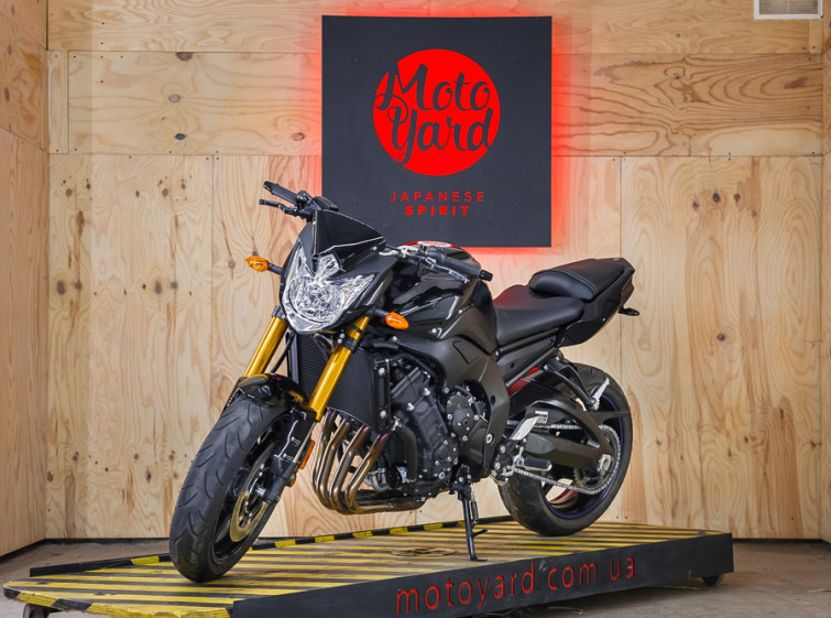 Мотоцикл Yamaha FZ8 с пробегом 7601 км