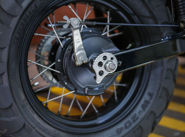 Мотоцикл Yamaha TW 225 с пробегом 225 км