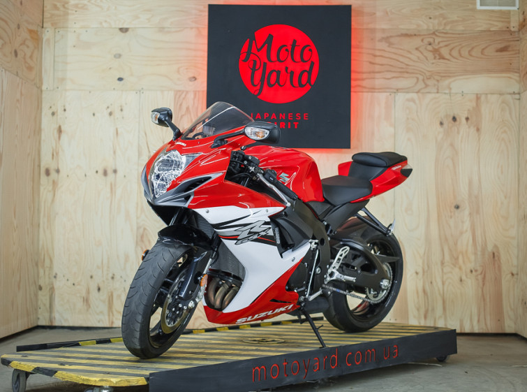 Мотоцикл Suzuki GSX-R 600 с пробегом 14812 км