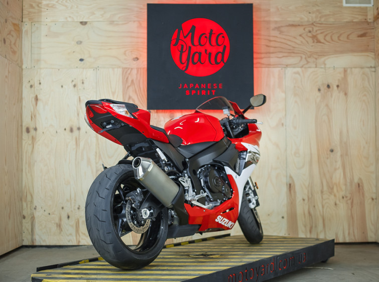 Мотоцикл Suzuki GSX-R 600 с пробегом 14812 км