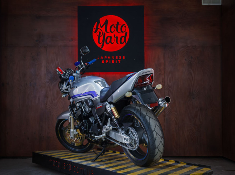 Мотоцикл Honda CB 400 SF с пробегом 23216 км