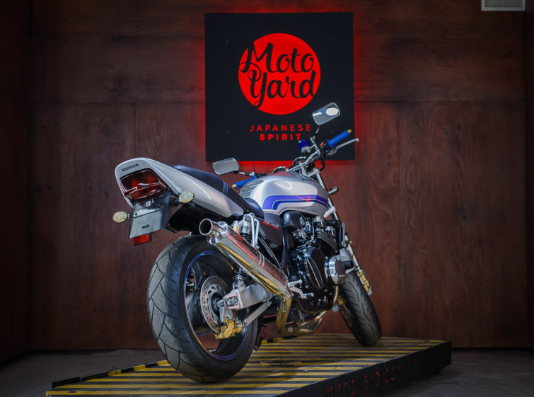 Мотоцикл Honda CB 400 SF с пробегом 23216 км