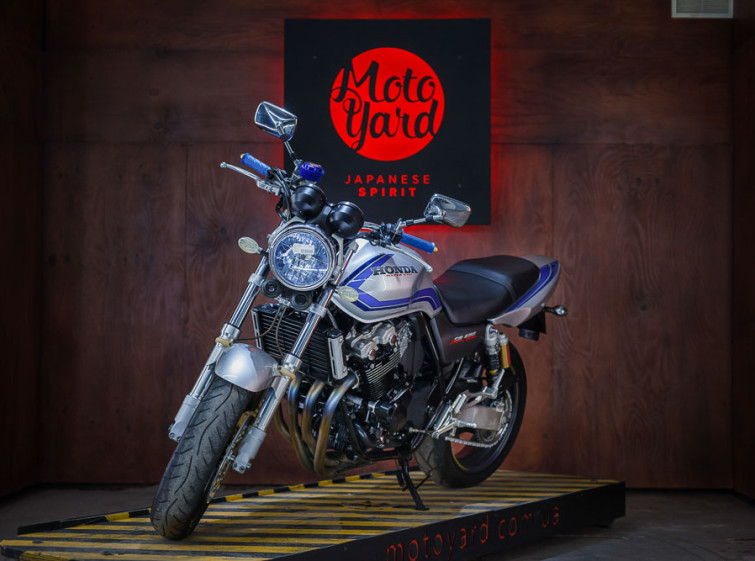 Мотоцикл Honda CB 400 SF с пробегом 23216 км