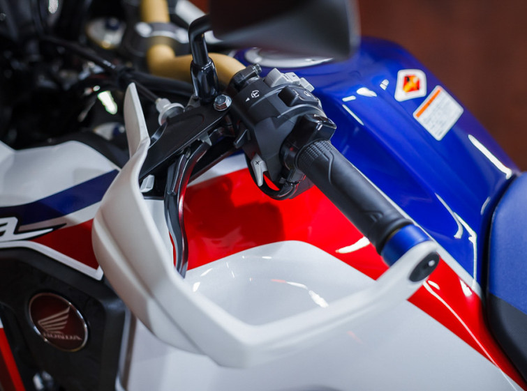 Мотоцикл Honda Africa Twin CRF 1000L ABS Dual Cluch Автомат с пробегом 7127 км