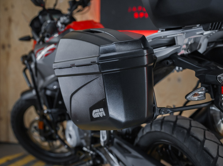 Мотоцикл BMW G310 GS з пробігом 9890 км