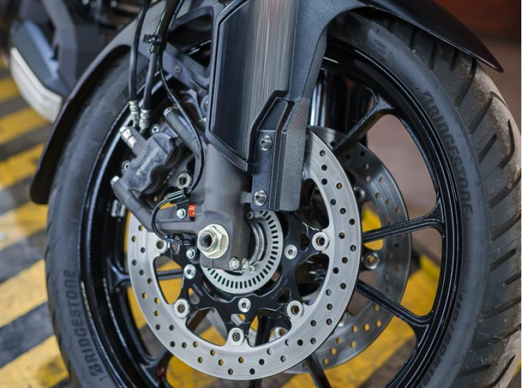 Мотоцикл Suzuki V-Strom DL1000 Traction ABS с пробегом 13115 км