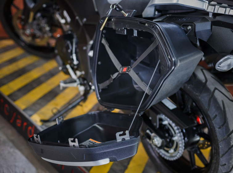 Мотоцикл Suzuki V-Strom DL1000 Traction ABS с пробегом 13115 км