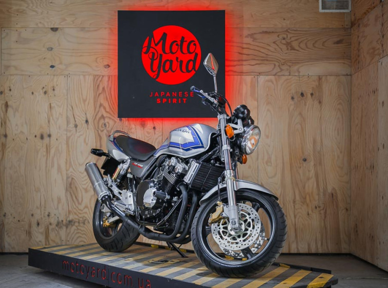 Мотоцикл Honda CB 400 SF с пробегом 23359 км