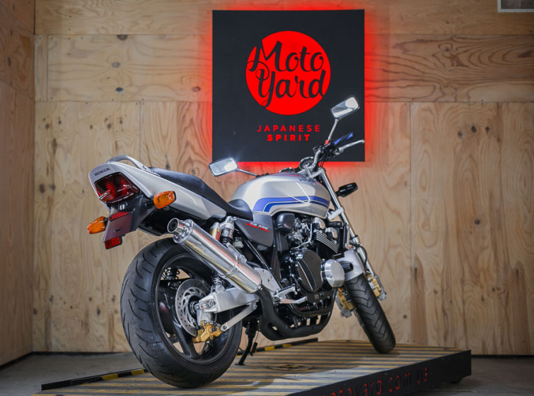 Мотоцикл Honda CB 400 SF с пробегом 23359 км