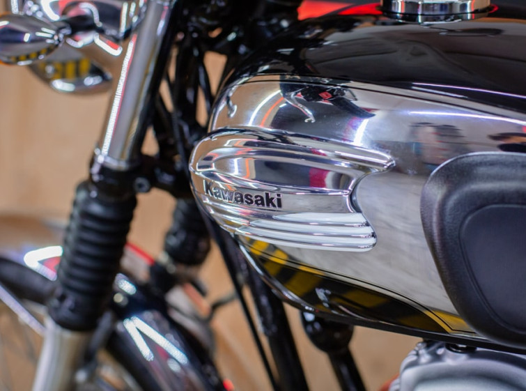 Мотоцикл Kawasaki W650 с пробегом 17956 км