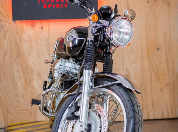 Мотоцикл Kawasaki W650 с пробегом 17956 км