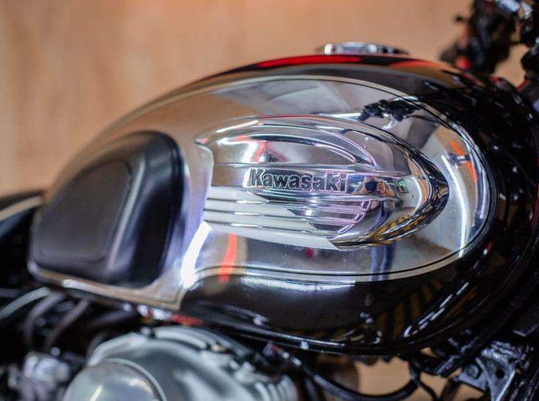 Мотоцикл Kawasaki W650 с пробегом 17956 км