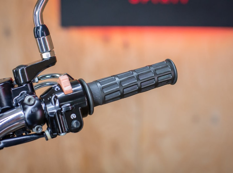 Мотоцикл Kawasaki W650 с пробегом 17956 км