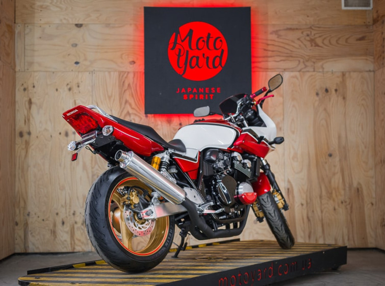 Мотоцикл Honda CB400 SF с пробегом 17281 км