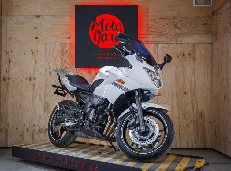 Мотоцикл Yamaha XJ6 Diversion ABS с пробегом 14050 км