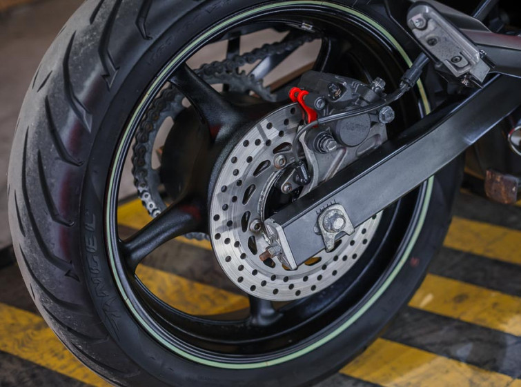 Мотоцикл Yamaha XJ6 Diversion ABS с пробегом 14050 км