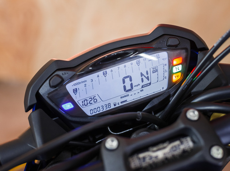 Мотоцикл Suzuki GSX-S1000 с пробегом 338 миль